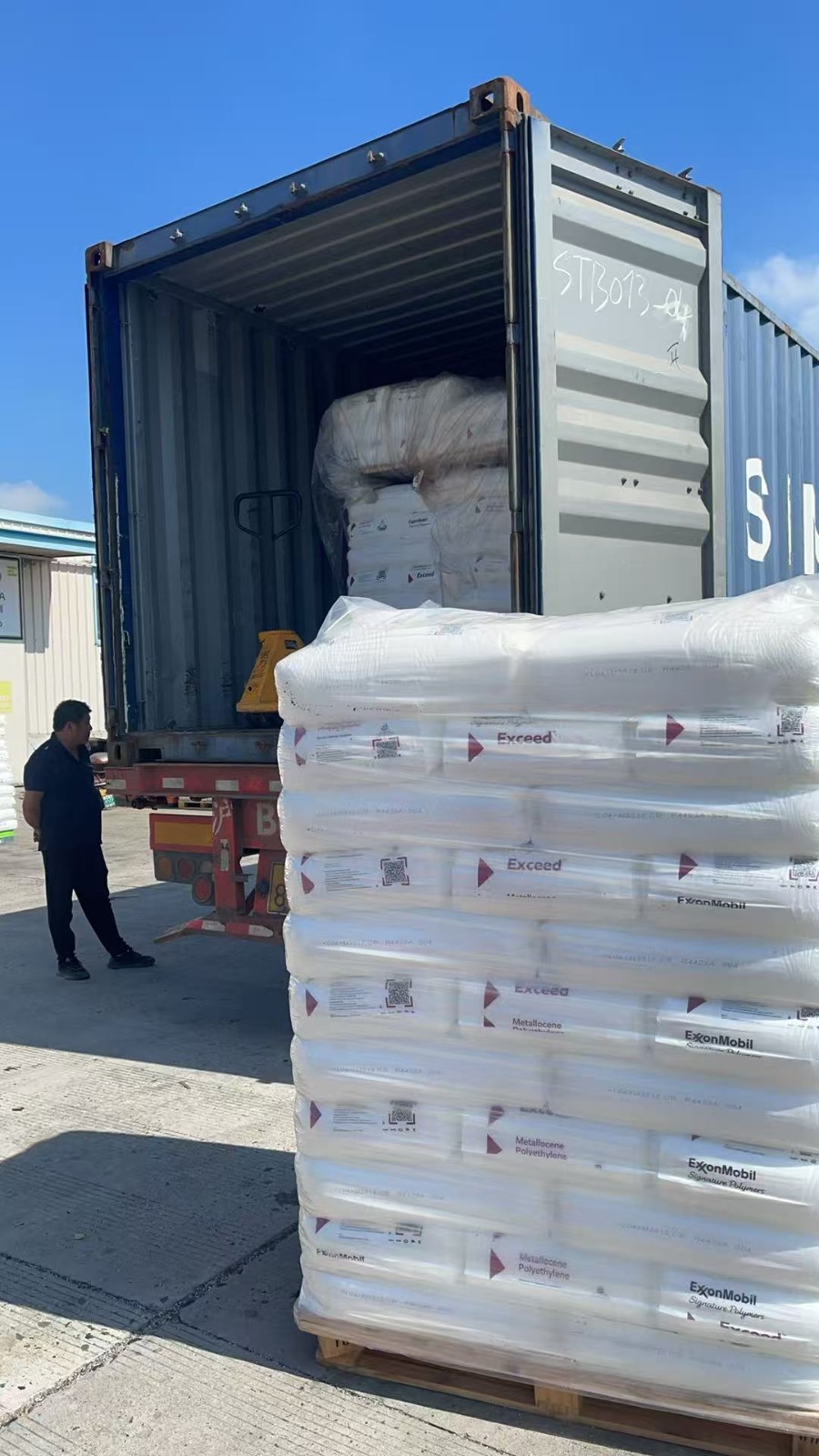 Metallocene ExxonMobil MLLDPE 3518CB For Packaging Film factory